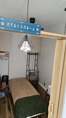 宮城県仙台市のバザルト®導入サロン・BarBer Feel...@id。40代男性の巻き肩・肩こり・シミ・ほうれい線の深さに、バザルト®フェイシャル＆ヘッドスパの2週間に1回・2ヶ月継続ケアで目の開きとフェイスラインの変化をサポート。