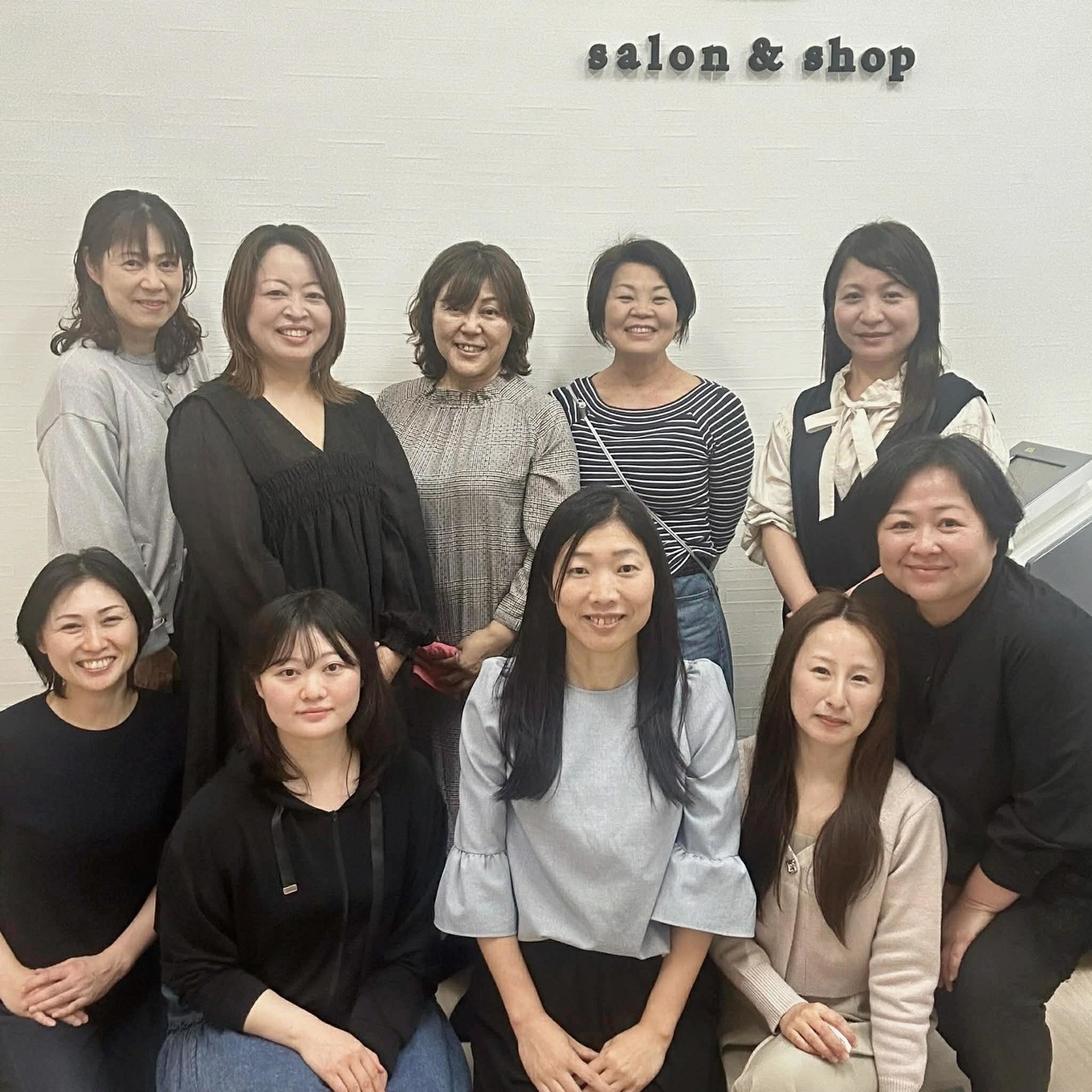 P's selectサメスクワランオイル品評会・名古屋会場に参加したバザルト認定セラピスト9名の集合写真（2026年4月17日）