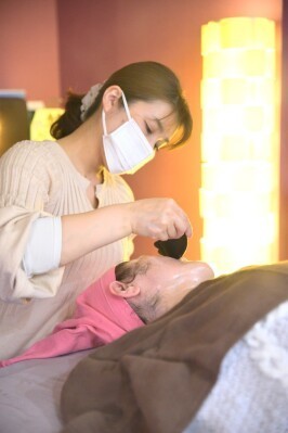 バザルト®フェイシャル・ヘッドスパ 70代 しわ・たるみ・肌トーン・目の開き改善症例 東京都中央区 銀座ねむり姫 GINZA east店